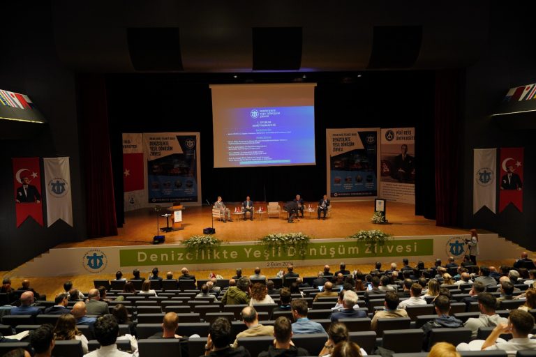 İMEAK Deniz Ticaret Odası öncülüğünde gerçekleşen denizcilikte yeşil dönüşüm zirvesi düzenlendi
